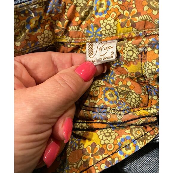 PAIGE Laurel Canyon Blue Jeans Low Rise Boot Cut 29X30 MSRP $229 - Picture 9 of 11